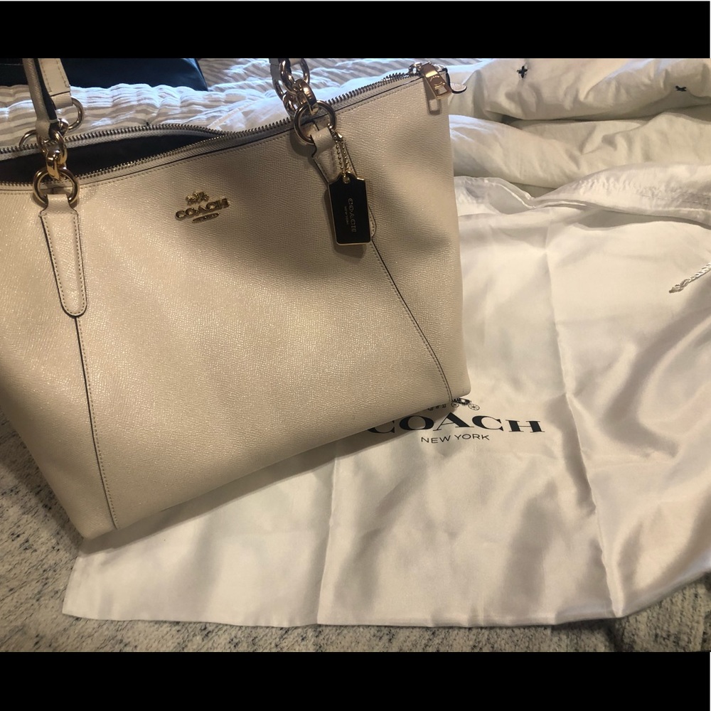 Coach Purse - Picture 4 of 7